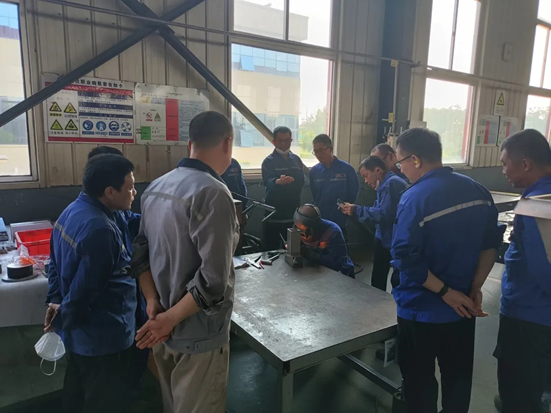 《提升技能,鑄就未來:公司焊工技能培訓火熱進行》 《提升技能,鑄就未來:公司焊工技能培訓火熱進行》